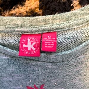 Girls seize M sweater